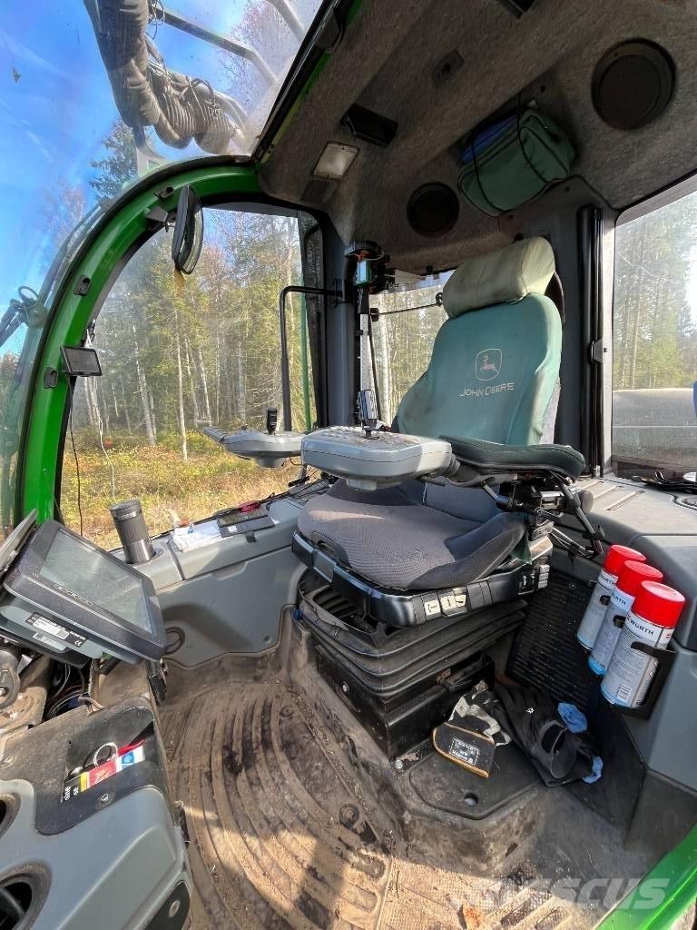 John Deere 1270G 8W Harversteri