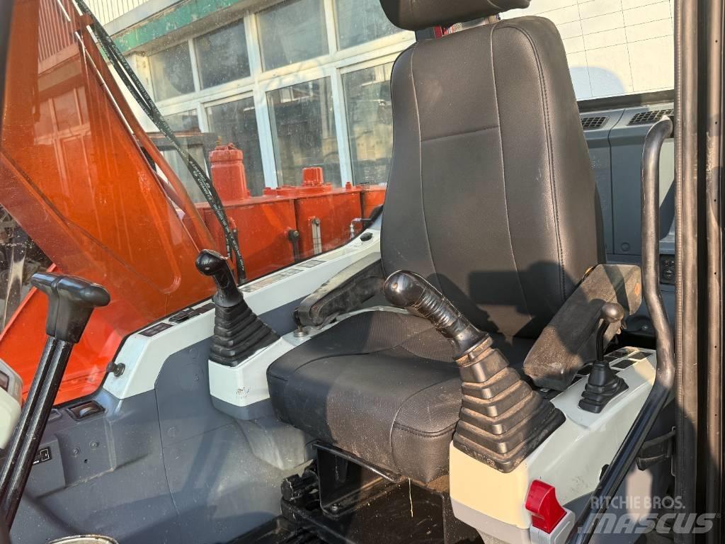 Doosan DX 75 Bageri gusjeničari