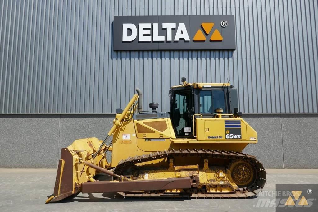 Komatsu D65WX-17 Buldožeri gusjeničari
