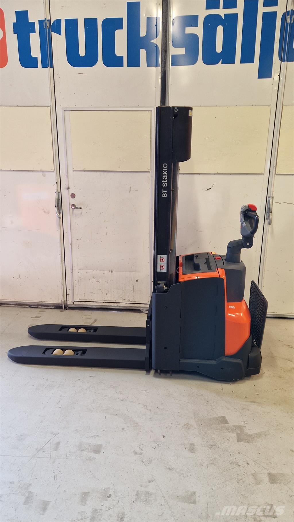 Toyota SWE140L Samopogonski ručni viličari