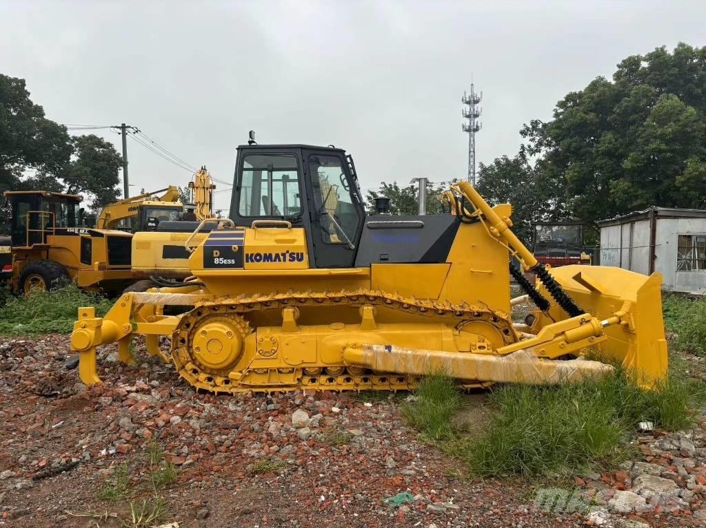 Komatsu D 85 E-12 Buldožeri gusjeničari