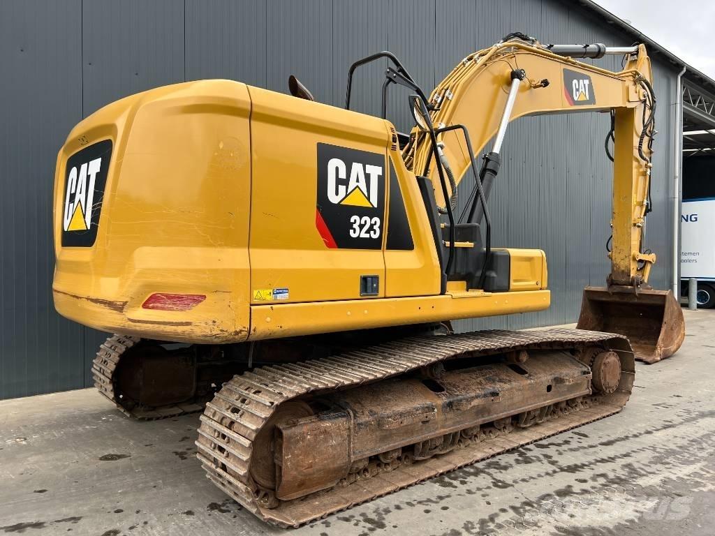 CAT 323 07A Bageri gusjeničari