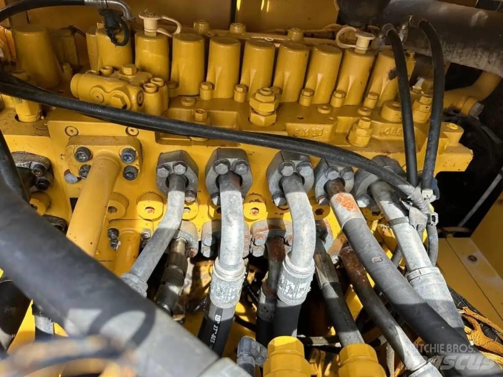 CAT 330GC Bageri gusjeničari