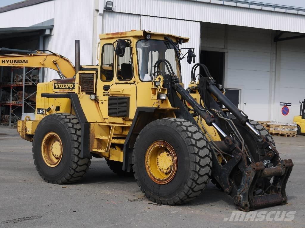 Volvo L 90 Utovarivači na kotačima