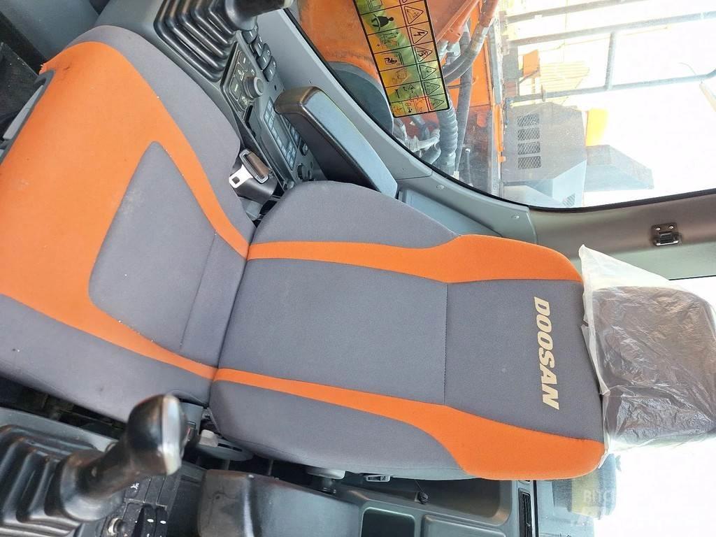 Doosan DX235lc Bageri gusjeničari