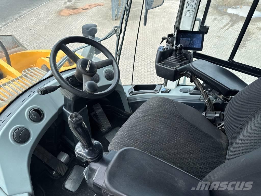 Liebherr L586 Utovarivači na kotačima