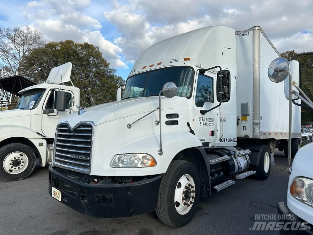 Mack Truck Traktorske jedinice