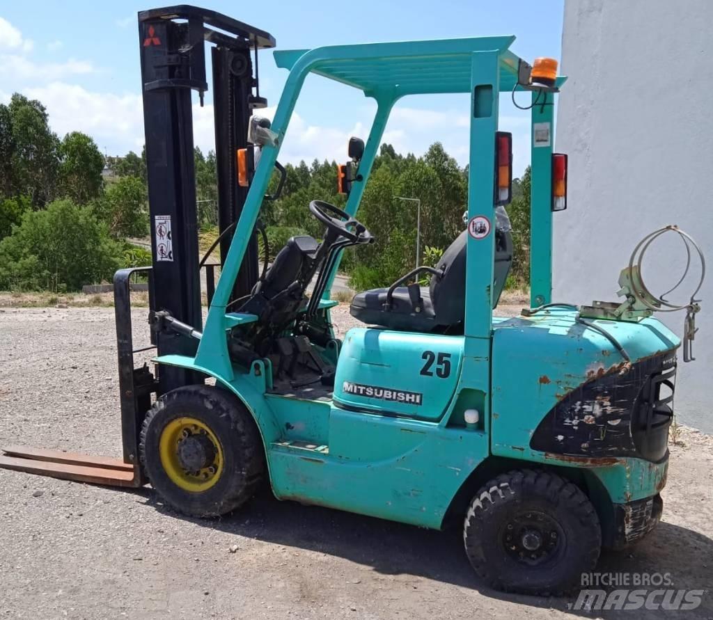 Mitsubishi FG25K Plinski viličari