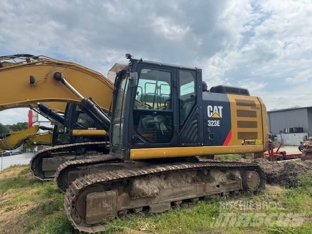 CAT 323 E Bageri gusjeničari