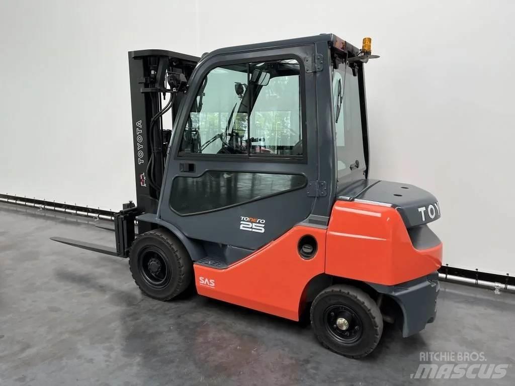 Toyota 02-8 FDF 25 Dizelski viličari
