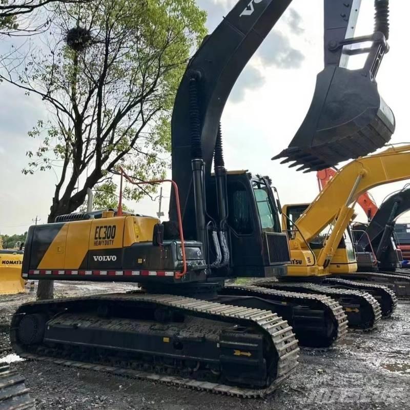 Volvo EC300 Bageri gusjeničari