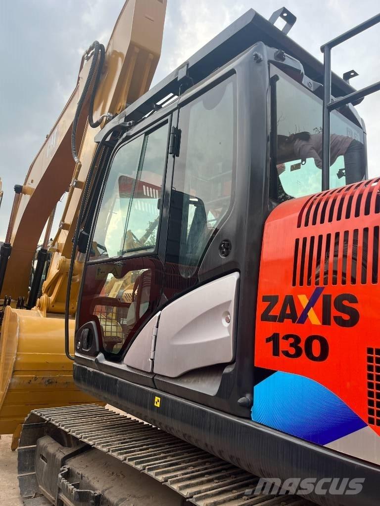 Hitachi 130-5 Bageri gusjeničari