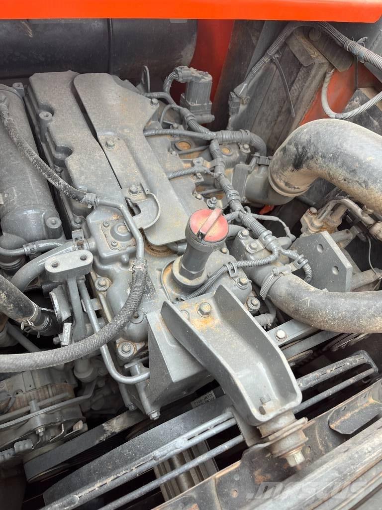 Hitachi 130-5 Bageri gusjeničari