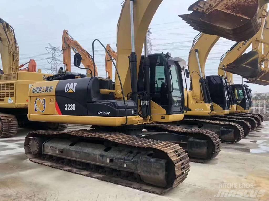 CAT 323 Bageri gusjeničari