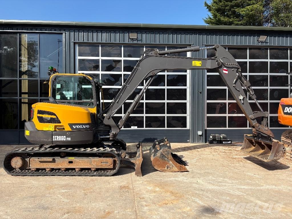 Volvo ECR 88 D PRO Midi bageri 7t – 12t