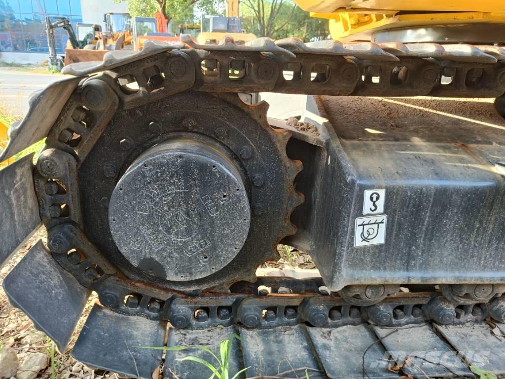 Komatsu PC 130 Bageri gusjeničari