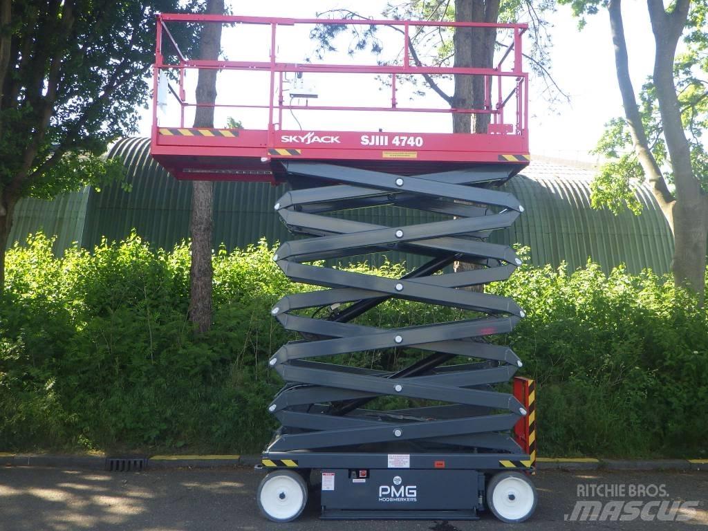 SkyJack SJ4740 Škaraste platforme
