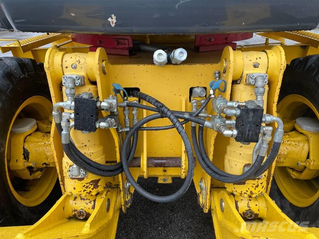 Komatsu PW 98 MR-8 Bageri na kotačima