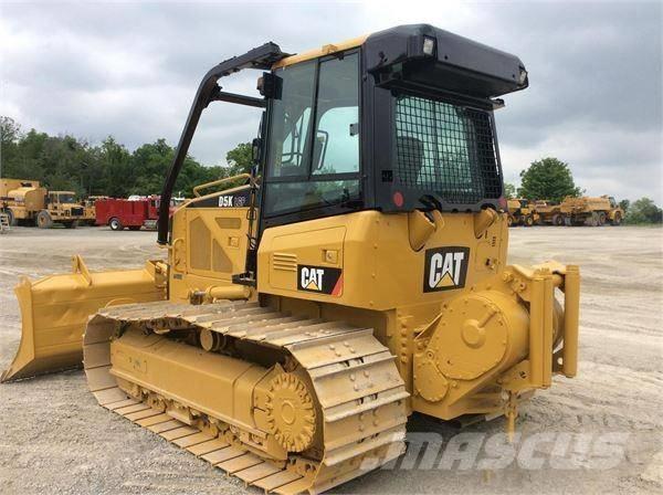 CAT D 5 K LGP Buldožeri gusjeničari