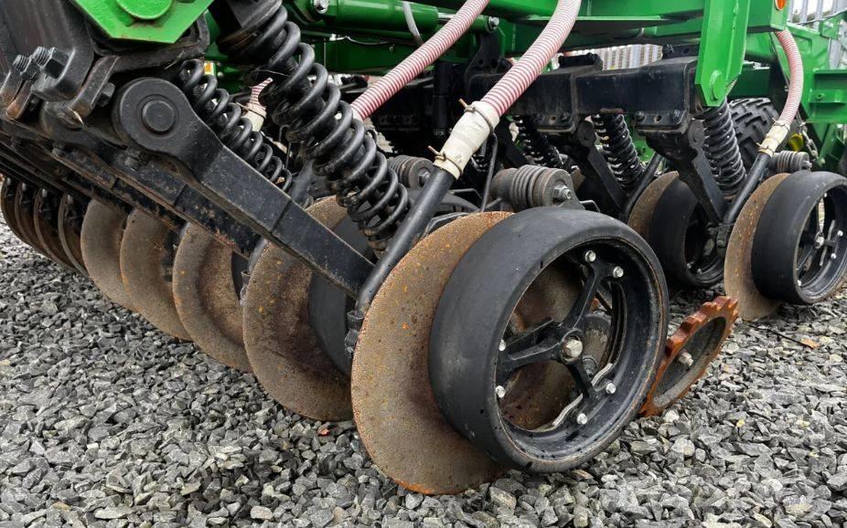 John Deere 750 A Sijačice