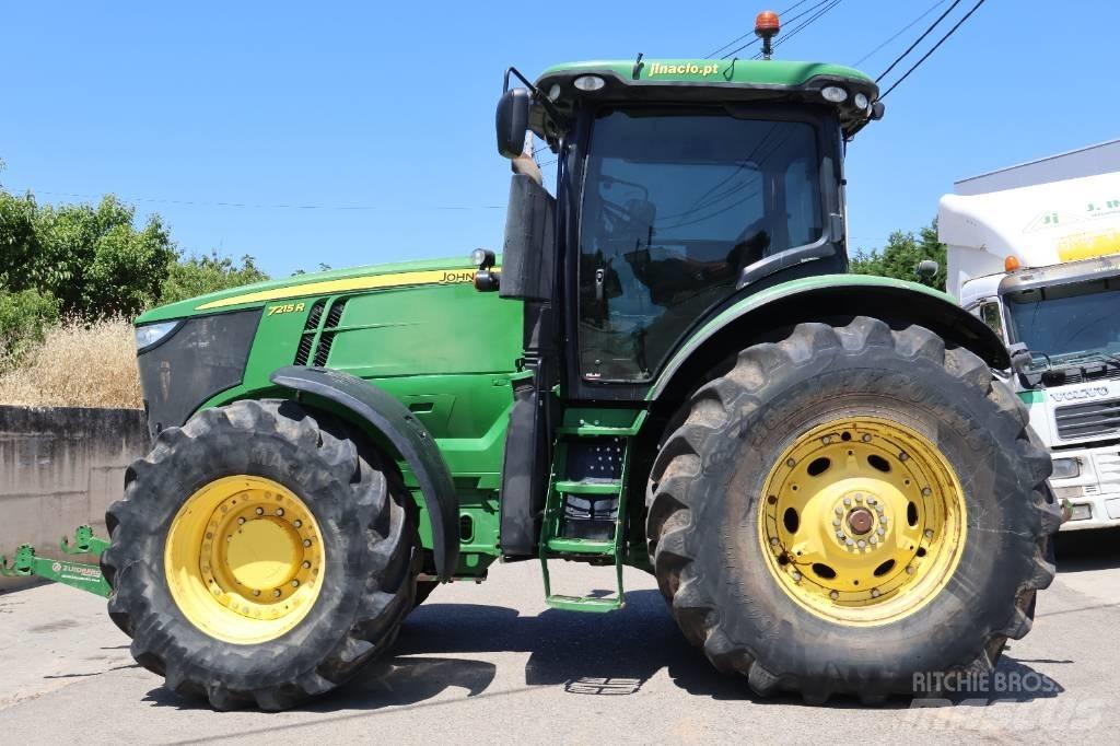 John Deere 7215 R Traktori