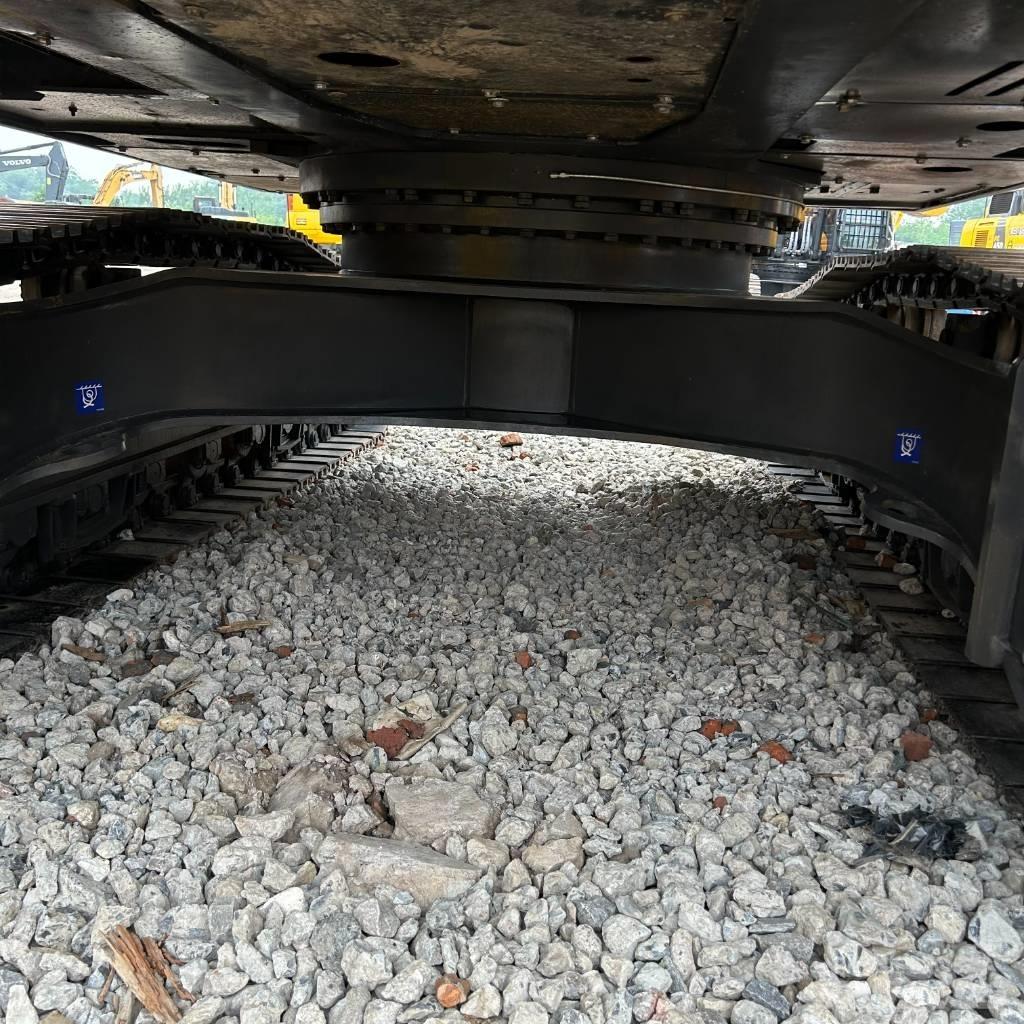 Volvo 240 Bageri gusjeničari