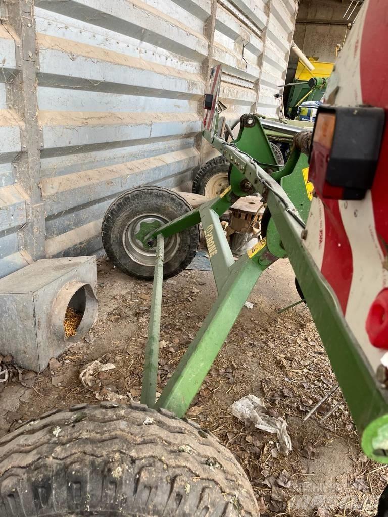 Krone KWT 882 Okretači i sakupljači sijena