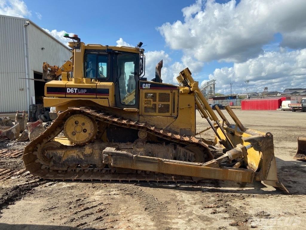 CAT D 6 T LGP Buldožeri gusjeničari