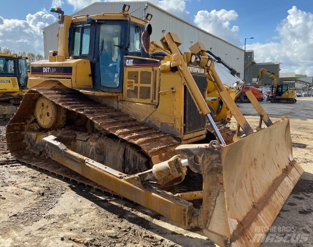 CAT D 6 T LGP Buldožeri gusjeničari