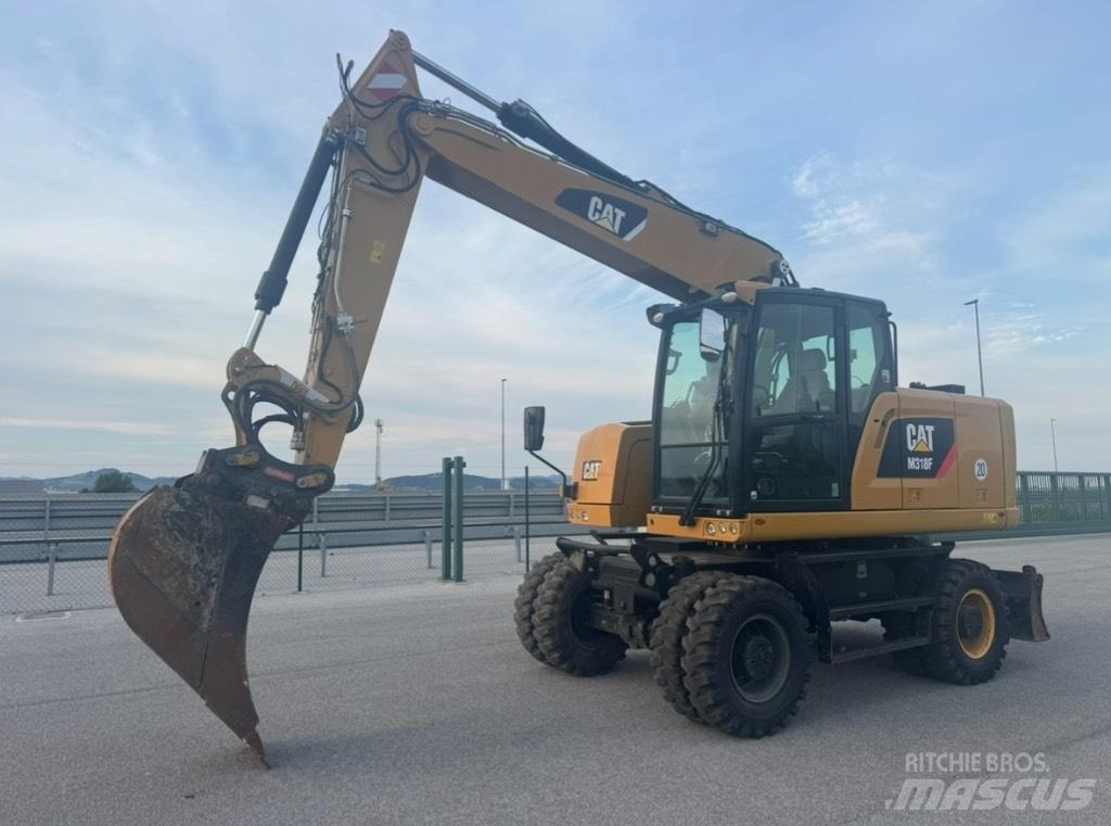 CAT M 318 F Bageri na kotačima