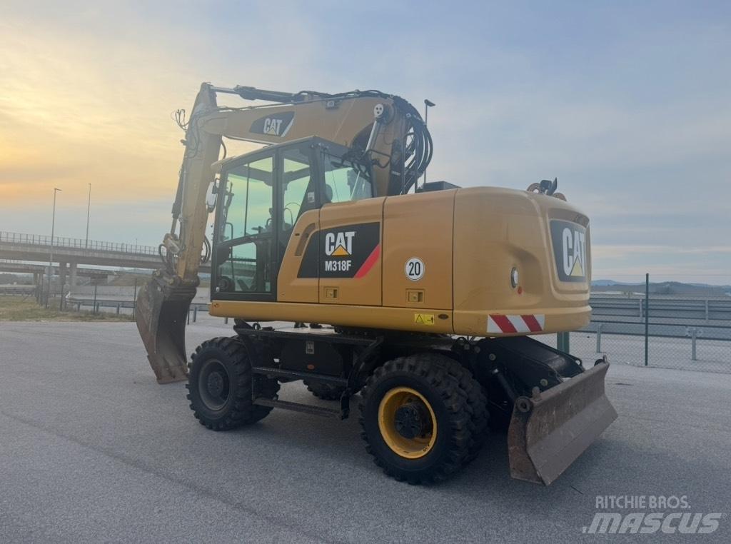CAT M 318 F Bageri na kotačima