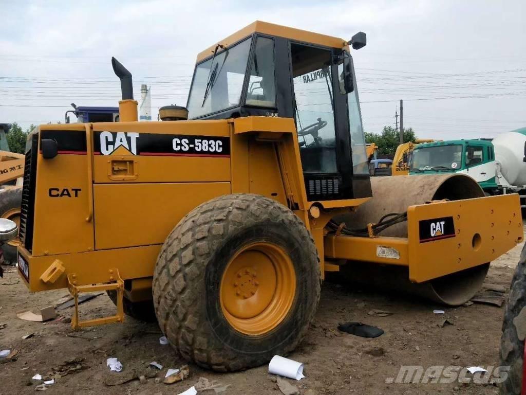 CAT CS583C Valjci sa jednim bubnjem