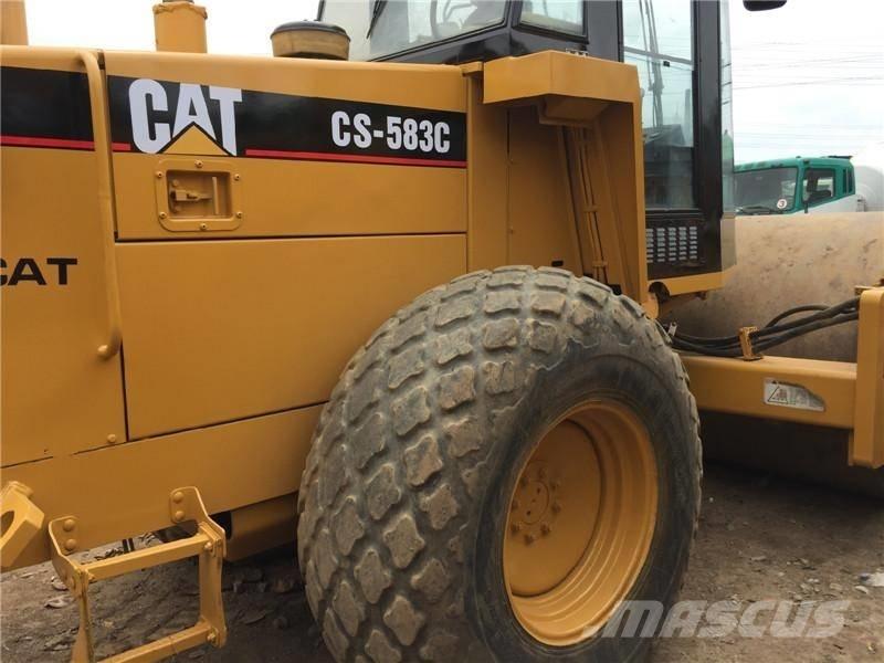 CAT CS583C Valjci sa jednim bubnjem