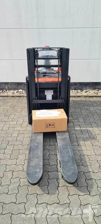 Toyota BT SPE200D Ručni električni viličar