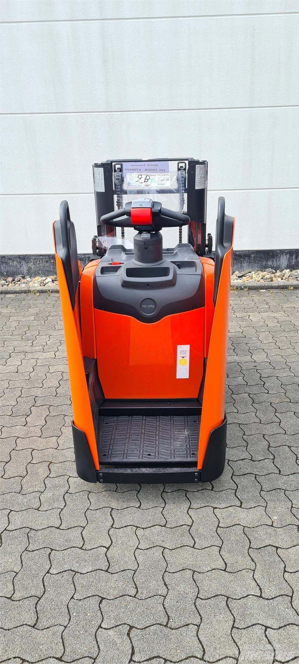 Toyota BT SPE200D Ručni električni viličar