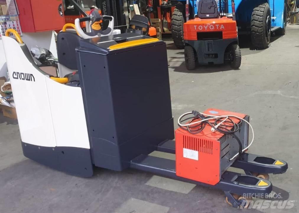 Crown WT 3040 Nisko podizni električni viličar sa platformu