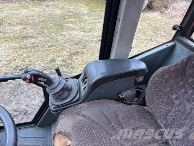 Schäffer 5370Z Utovarivači na kotačima
