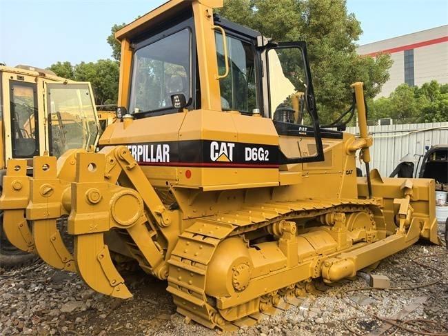 CAT D 6 G LGP II Buldožeri gusjeničari