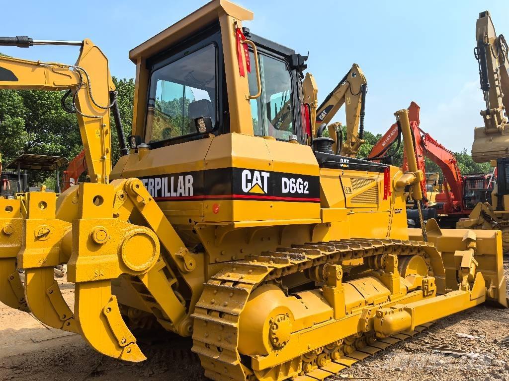 CAT D 6 G LGP II Buldožeri gusjeničari