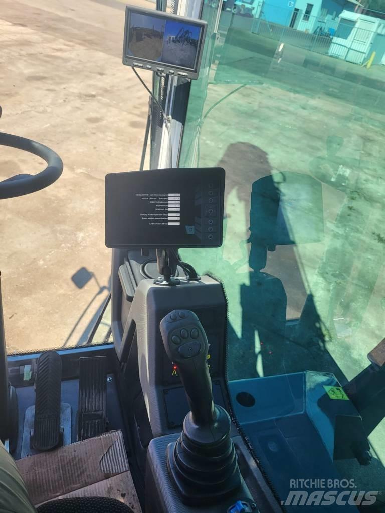 Fuchs MHL 331 Bageri za manipuliranje materijalom / otpadom