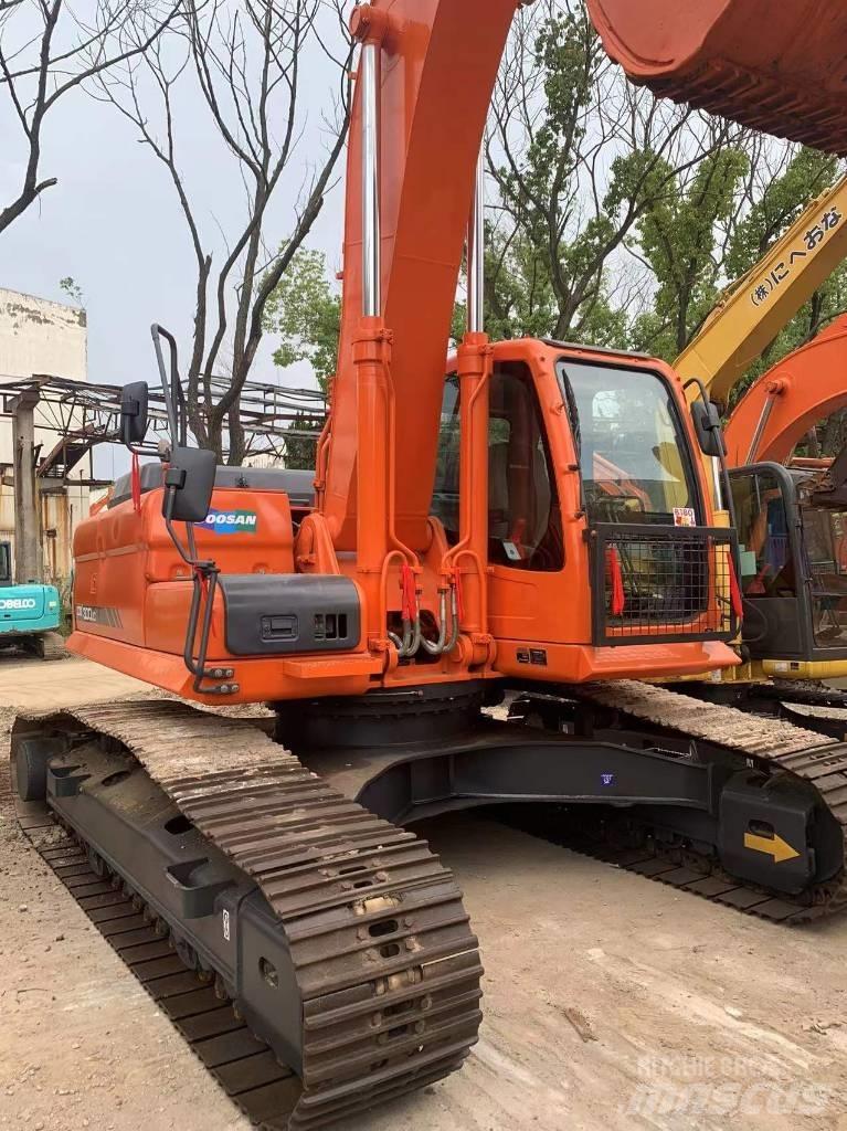 Doosan dx300 Bageri gusjeničari