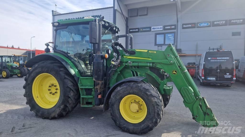 John Deere 6130 R Traktori