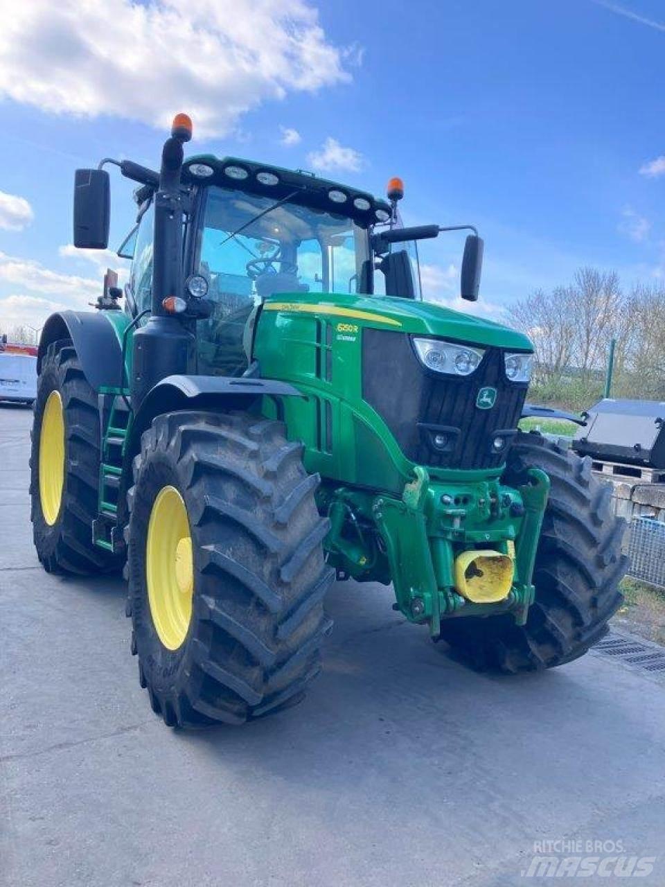 John Deere 6250R Traktori