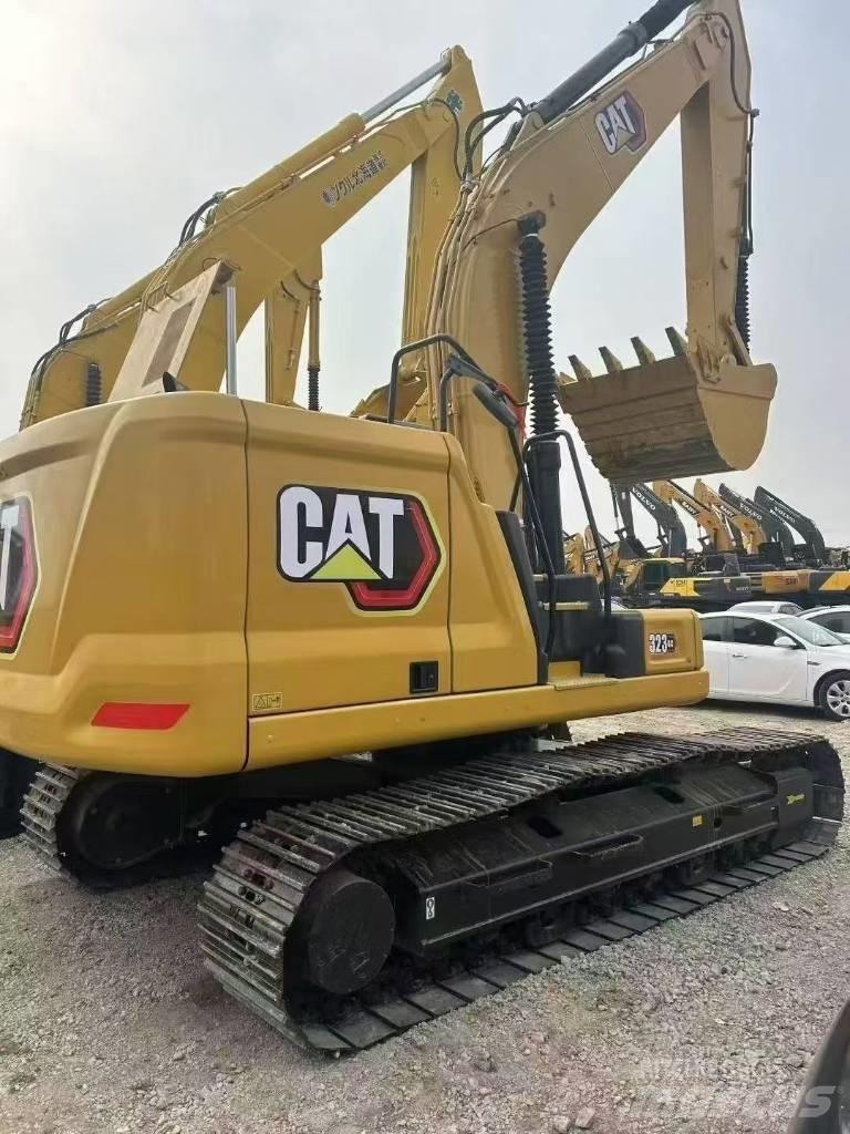 CAT 323 Bageri gusjeničari