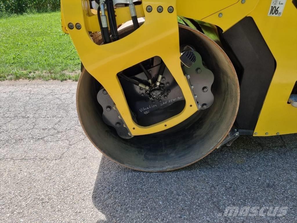 Bomag BW 151 AC-5 Gumeni valjci na kotačima