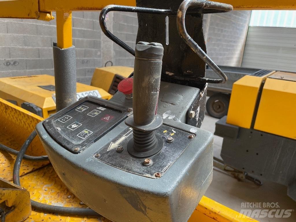 JLG 3246 ** A REPARER** Škaraste platforme