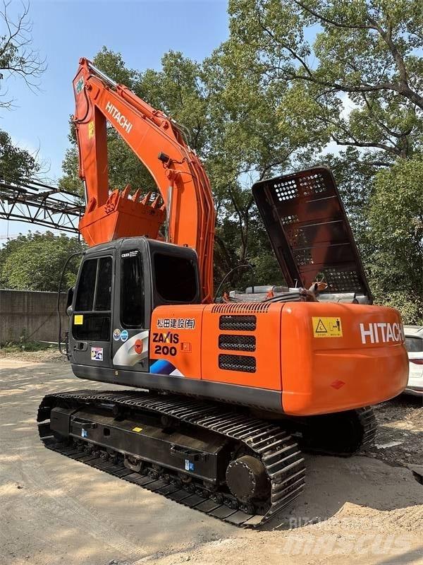 Hitachi 200 Bageri na kotačima
