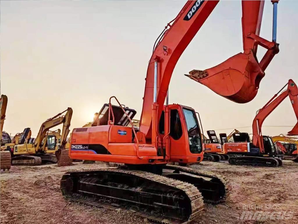 Doosan DH 225 LC-7 Bageri gusjeničari