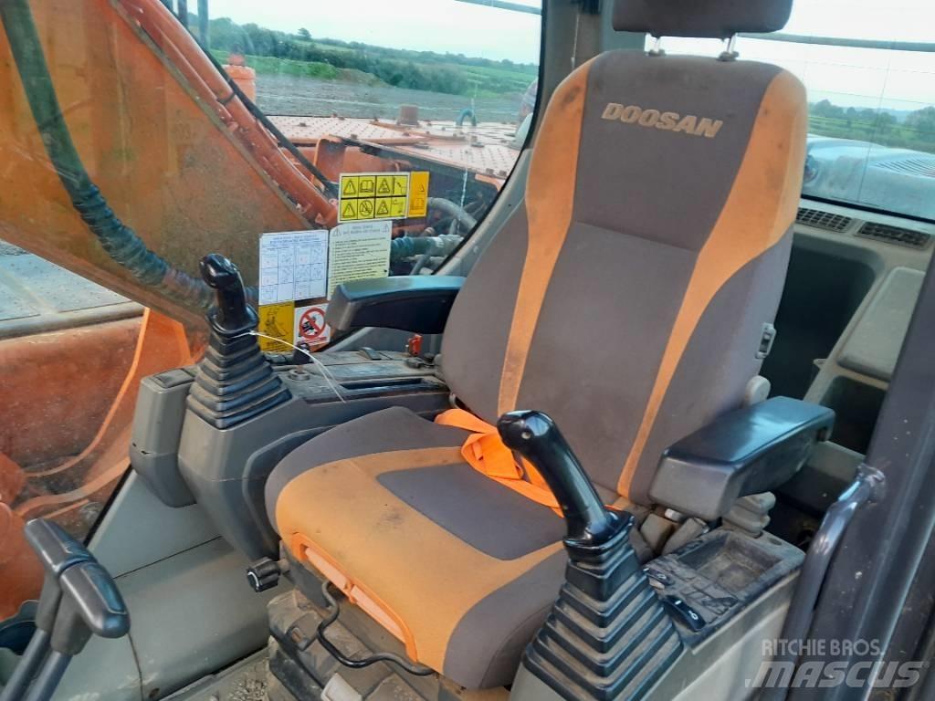 Doosan DX 225 Bageri gusjeničari