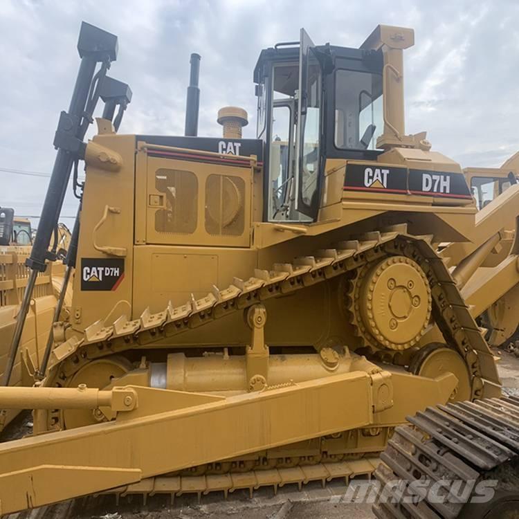 CAT D7H Buldožeri gusjeničari